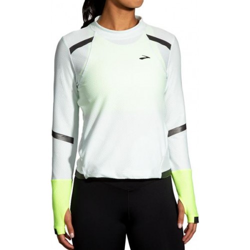 Brooks Women's Run Visible Carbonite Long-Sleeve Grey T-Shirt Brooks Women's Run Visible Carbonite Long-Sleeve Grey T-Shirt